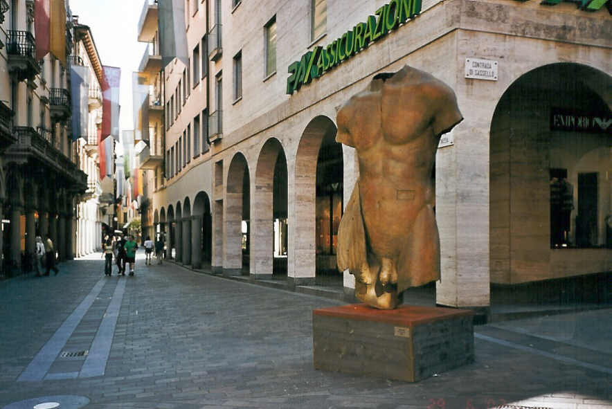 Art in the city - torso by Igor Mitoraj